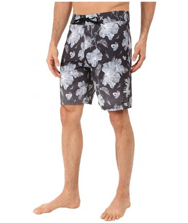 Board Shorts Phantom Flora Print 19" Board Short - Mens - Black - CY1278PHTLT $82.64